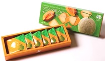 「北海道」北見鈴木製菓　プレミアム夕張メロンチョコサンドクッキー　